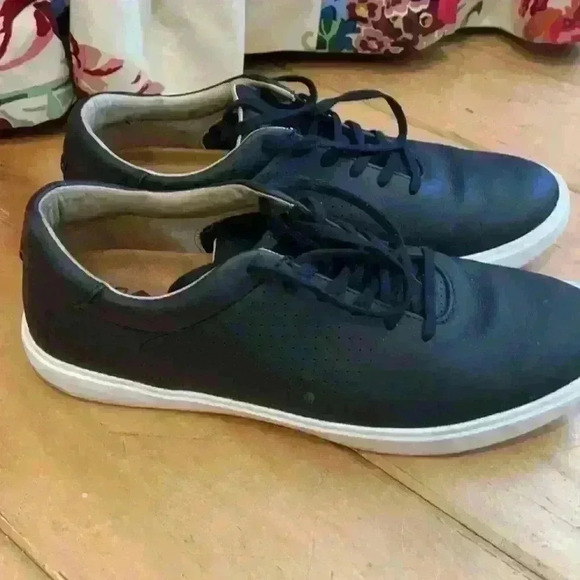 Cuater Shoes size 9 - Picture 3 of 6